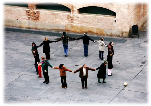 2. Human Necklace  Pearl .jpg