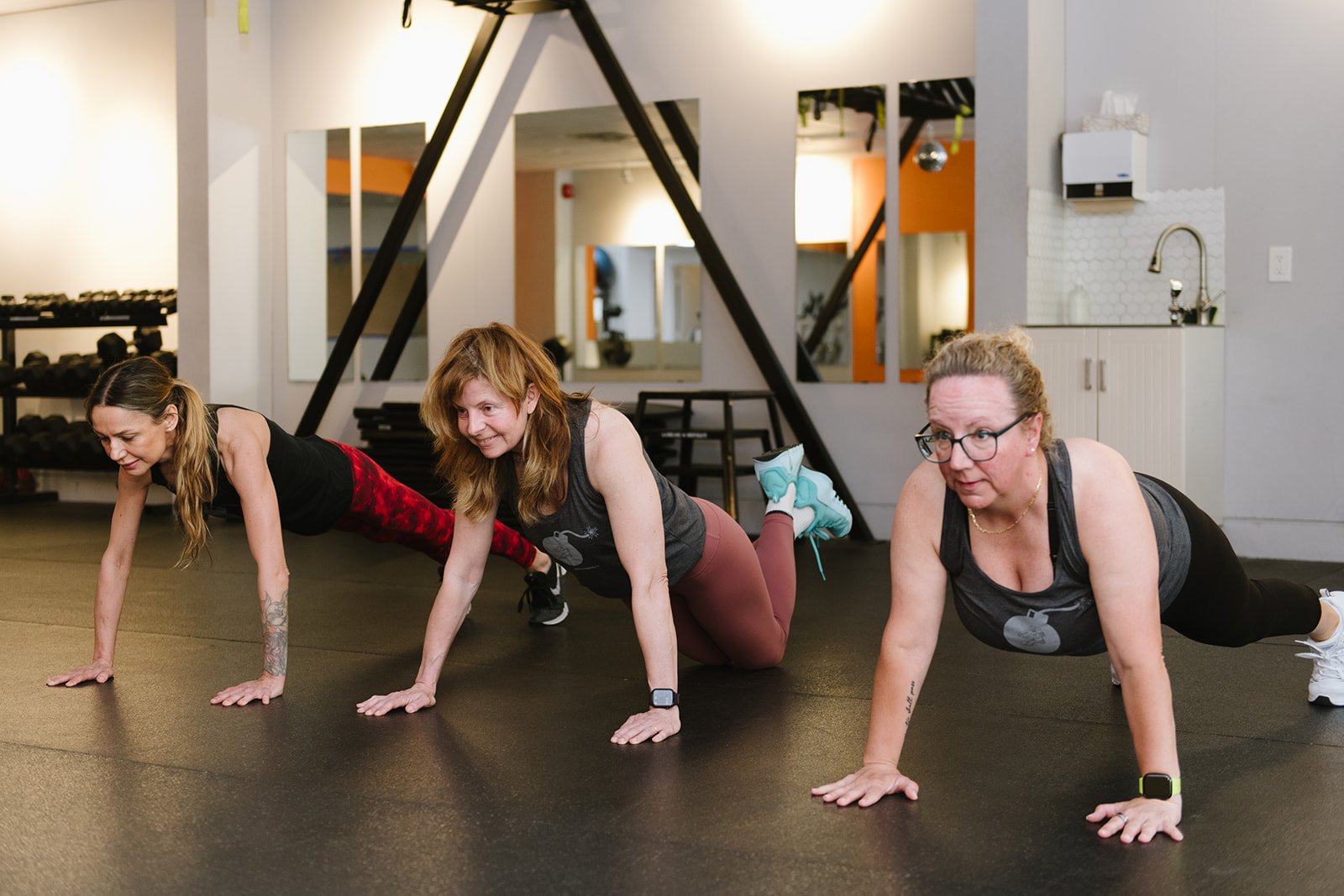How to Make a Friend At The Gym Without Feeling Weird About It