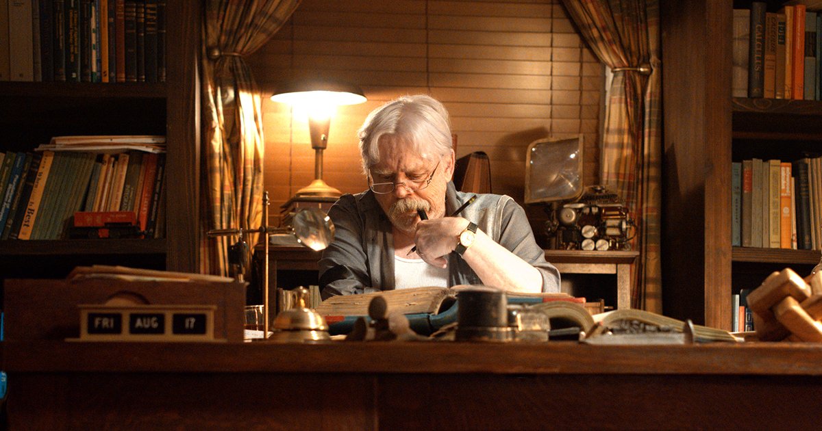 Mark Hamill in Life of Chuck