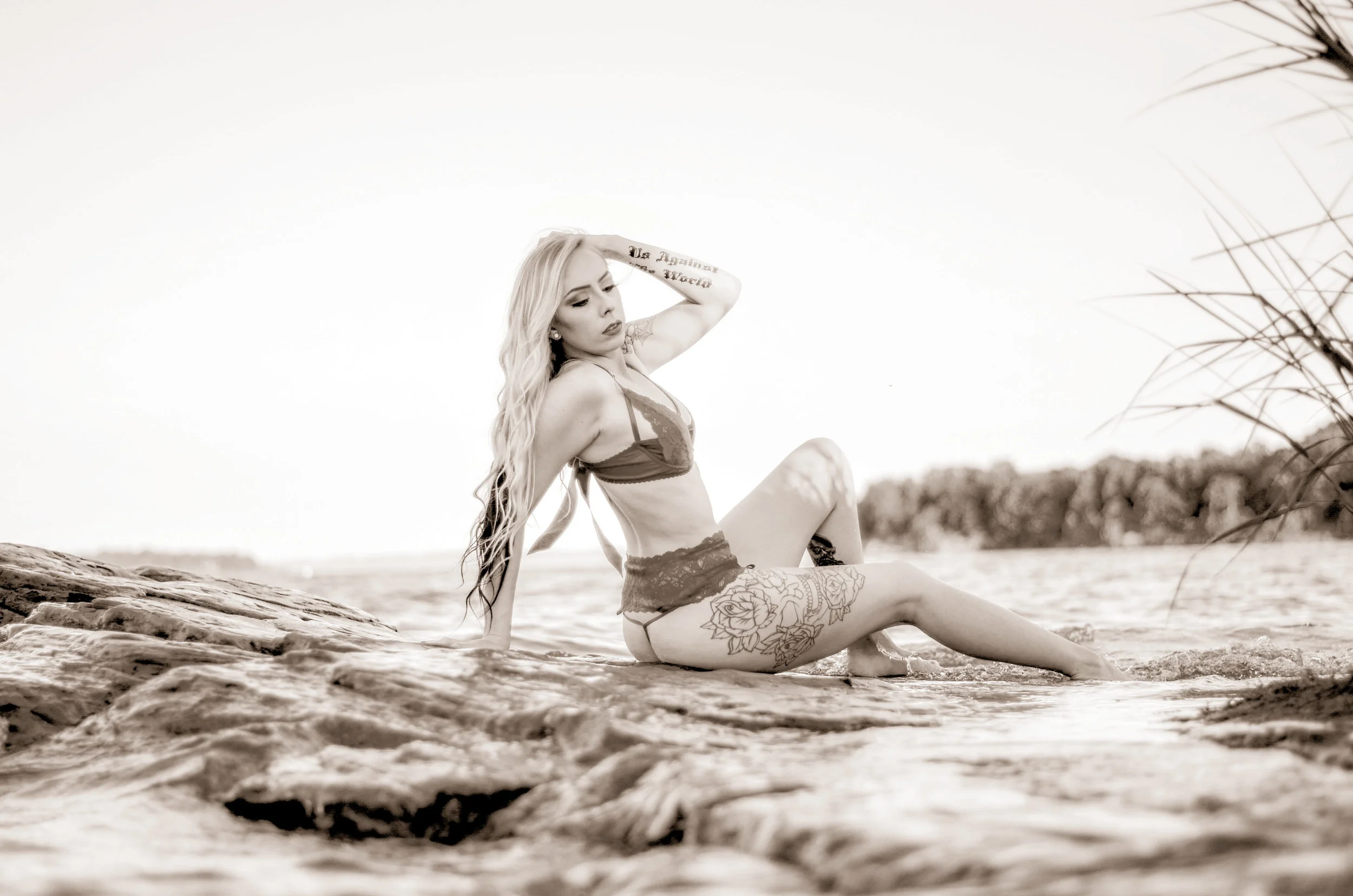 Top 5 Reasons Why Every Woman Should Do a Boudoir Shoot