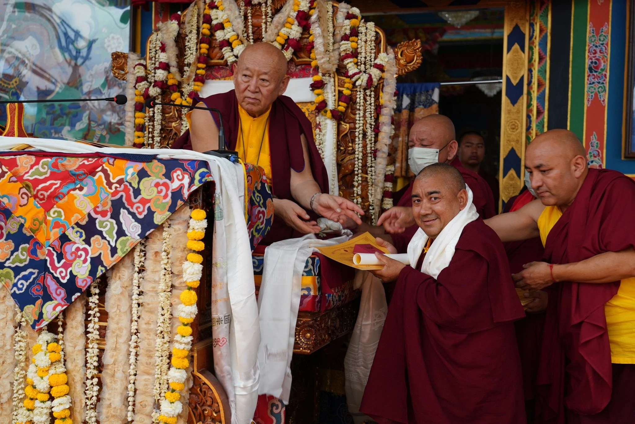 Dharma teaching &amp; short practice with Khenpo Choswang