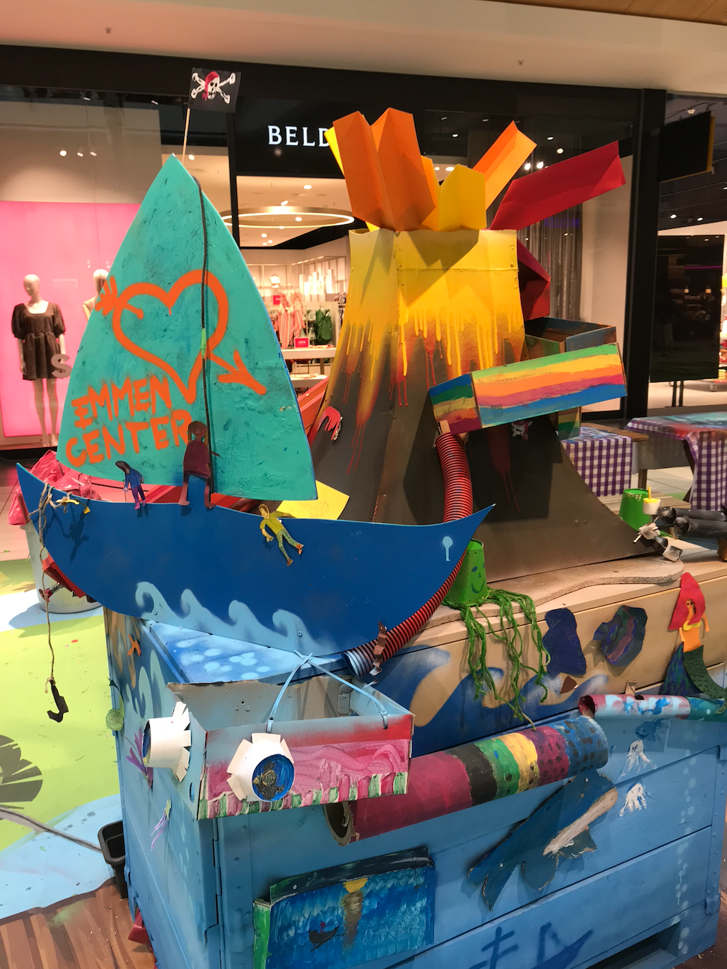 Dschingel-Dschangel-Dschungel Kugelbahn im Emmen Center