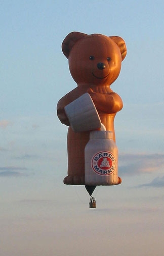 Baren Bear Balloon.jpg