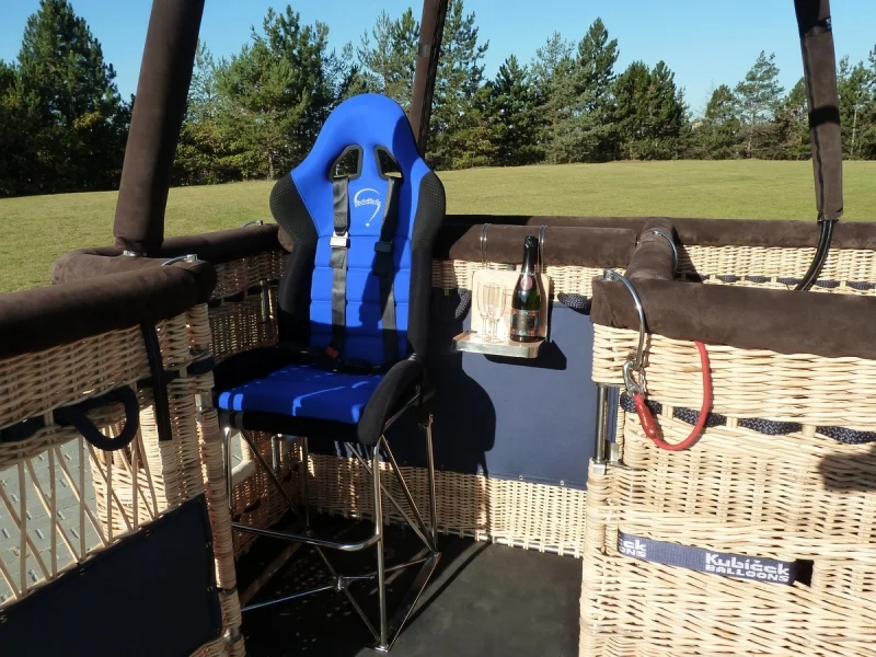 Balloon Basket Seat.jpg