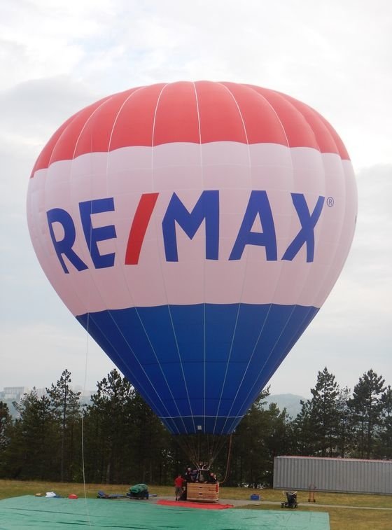 Remax Hot air Balloon.jpg