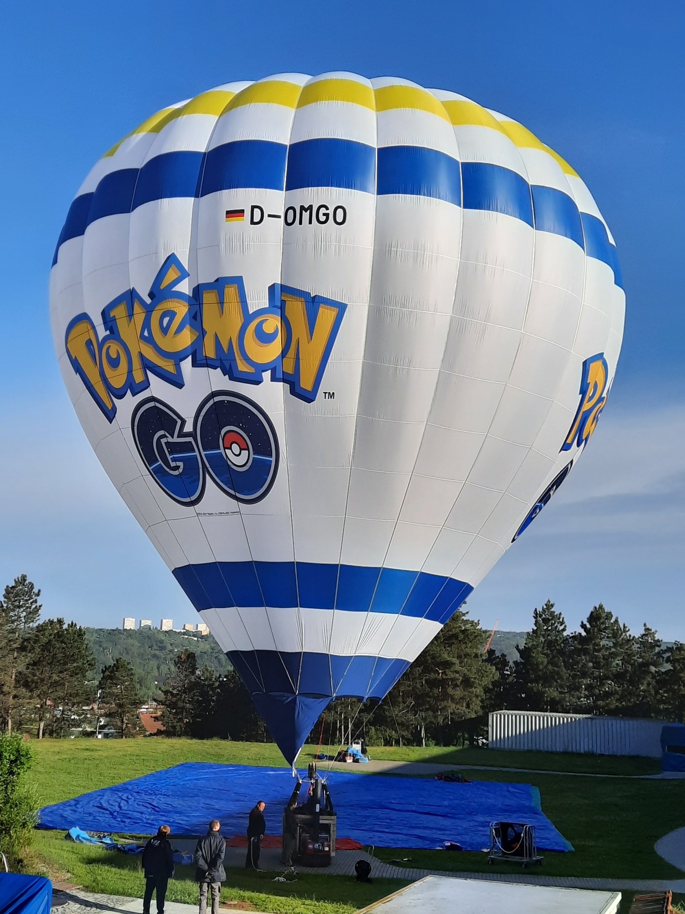 Pokemon Hot air Balloon Advertising.jpg