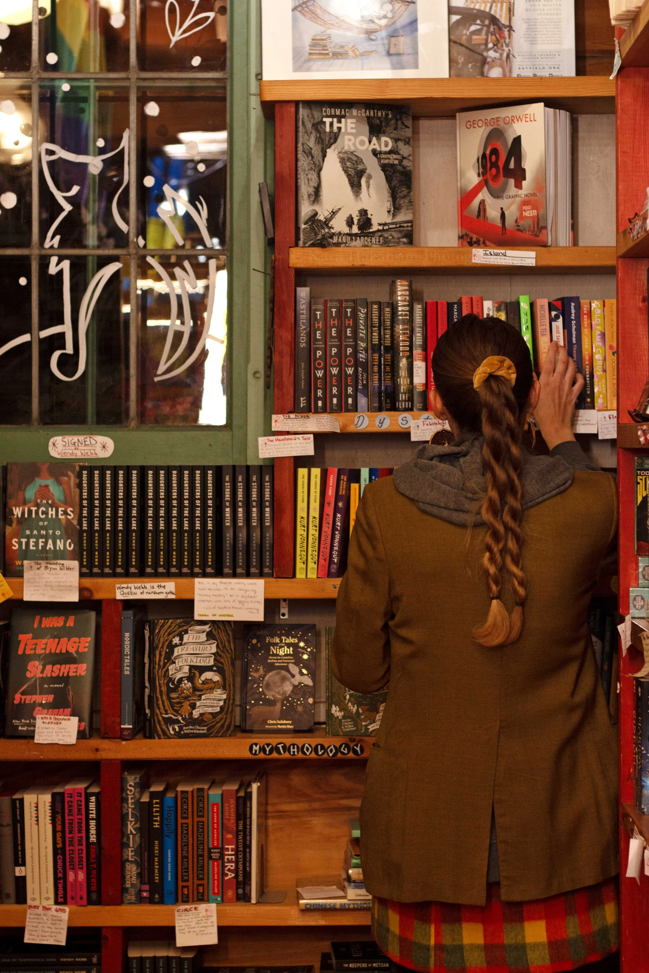 Honest Dog Books - Holiday Shop Late