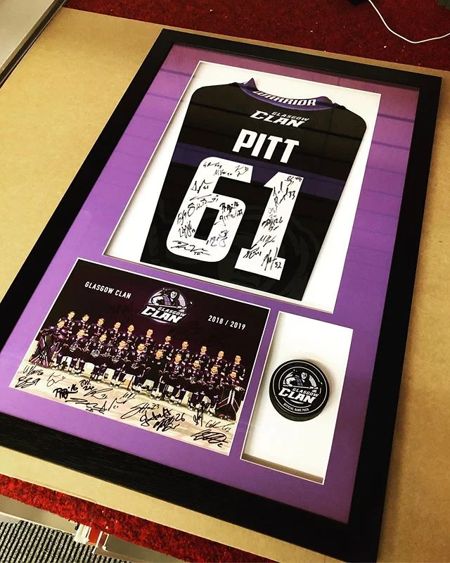 Framed jersey, puck and photo.
#glasgowclan #framingart #framing frame #scottishicehockey #icehockey #puck #jerseyframing #signedmemrobilia #shadowbox @clanihc