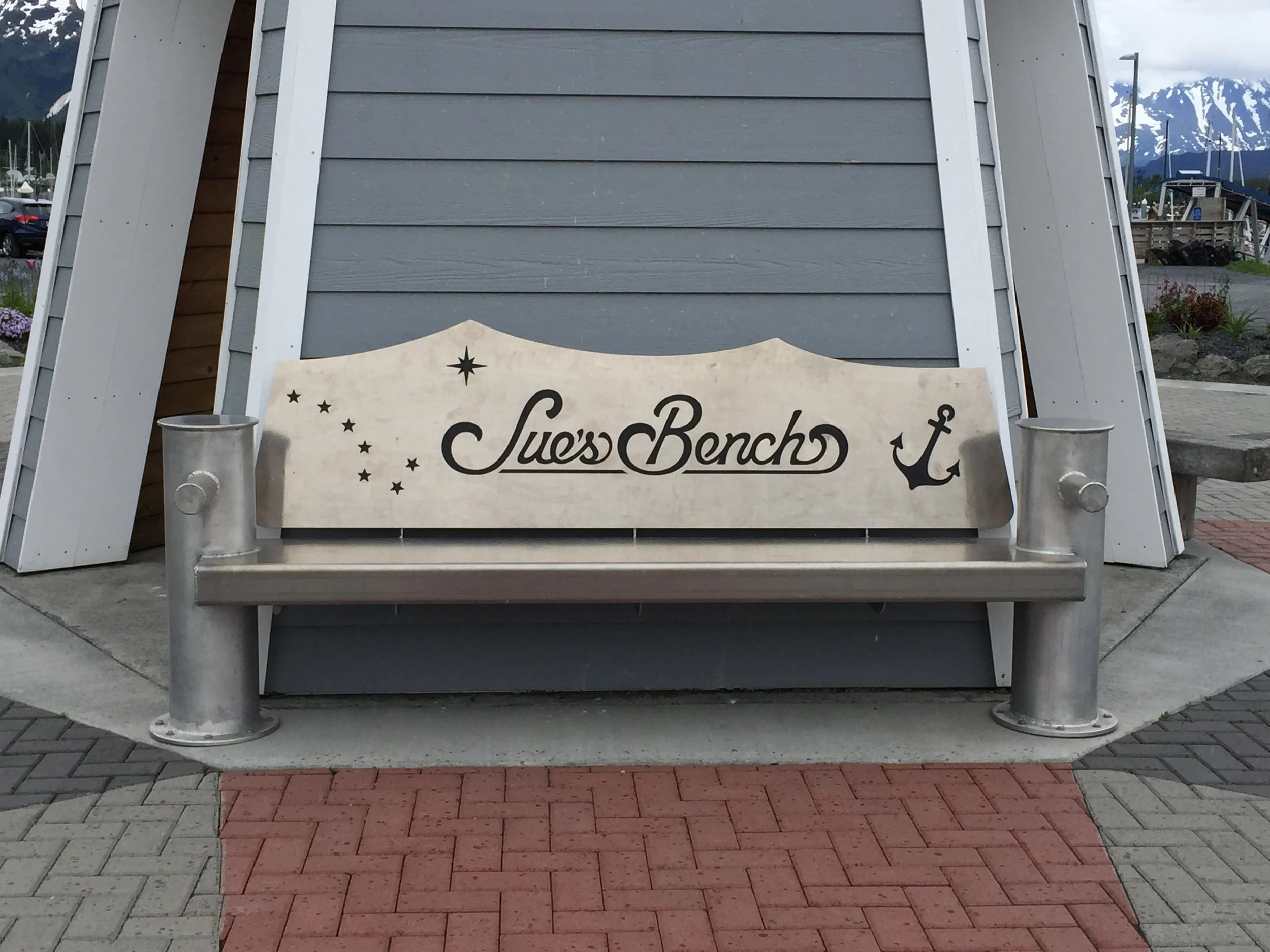 Wave Wall &amp; Benches Enhance Memorial Site