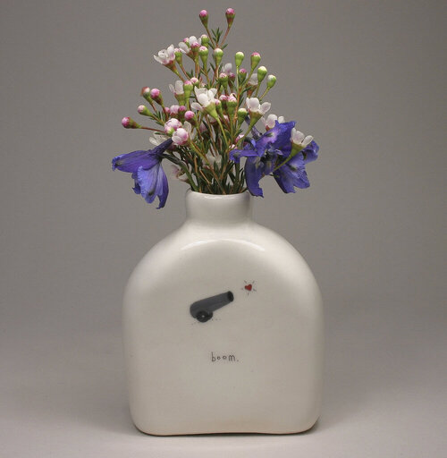 UNITE - Small Icon Vase by Beth Mueller – ArtQuest Gallery