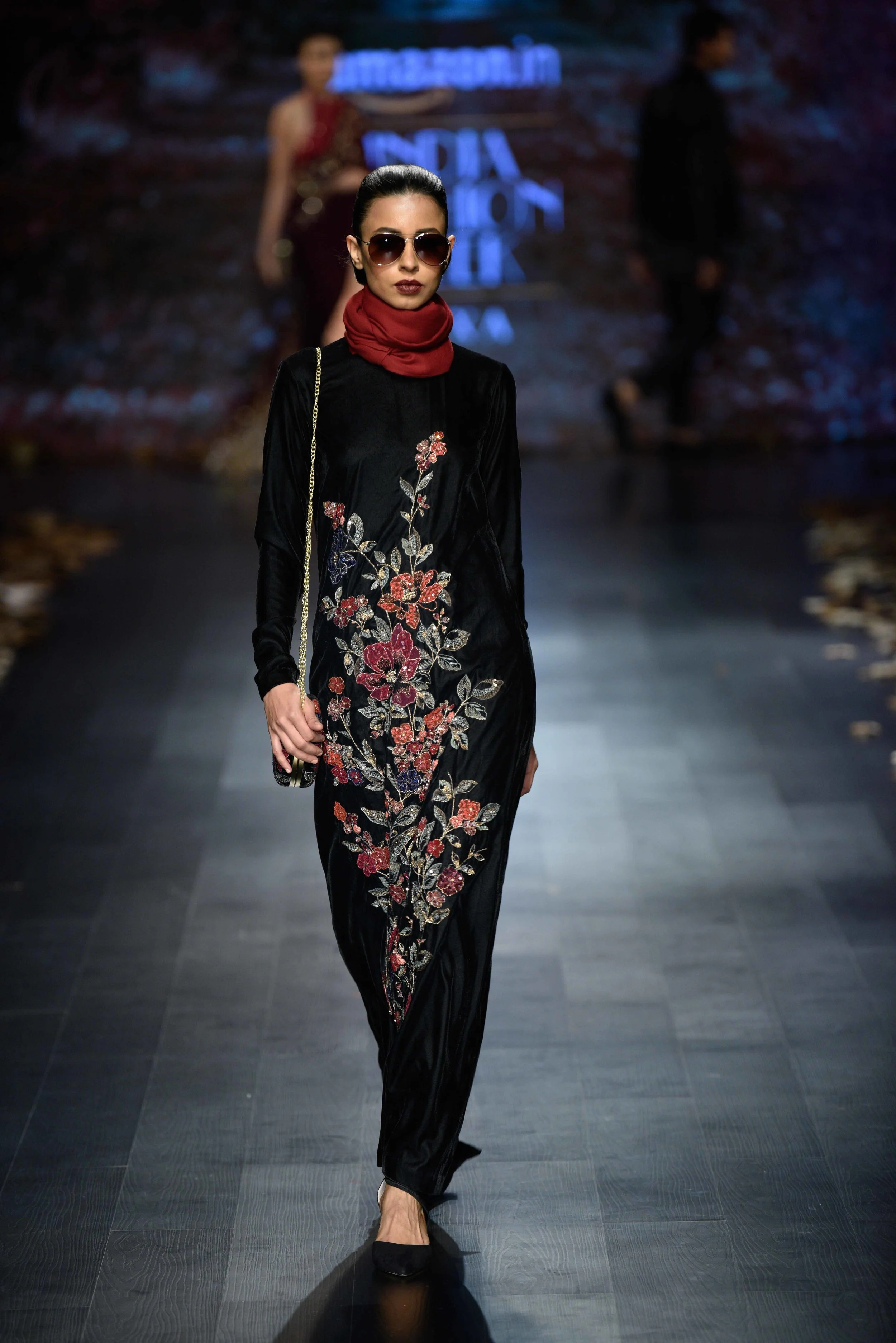 SB02AW18 (3)