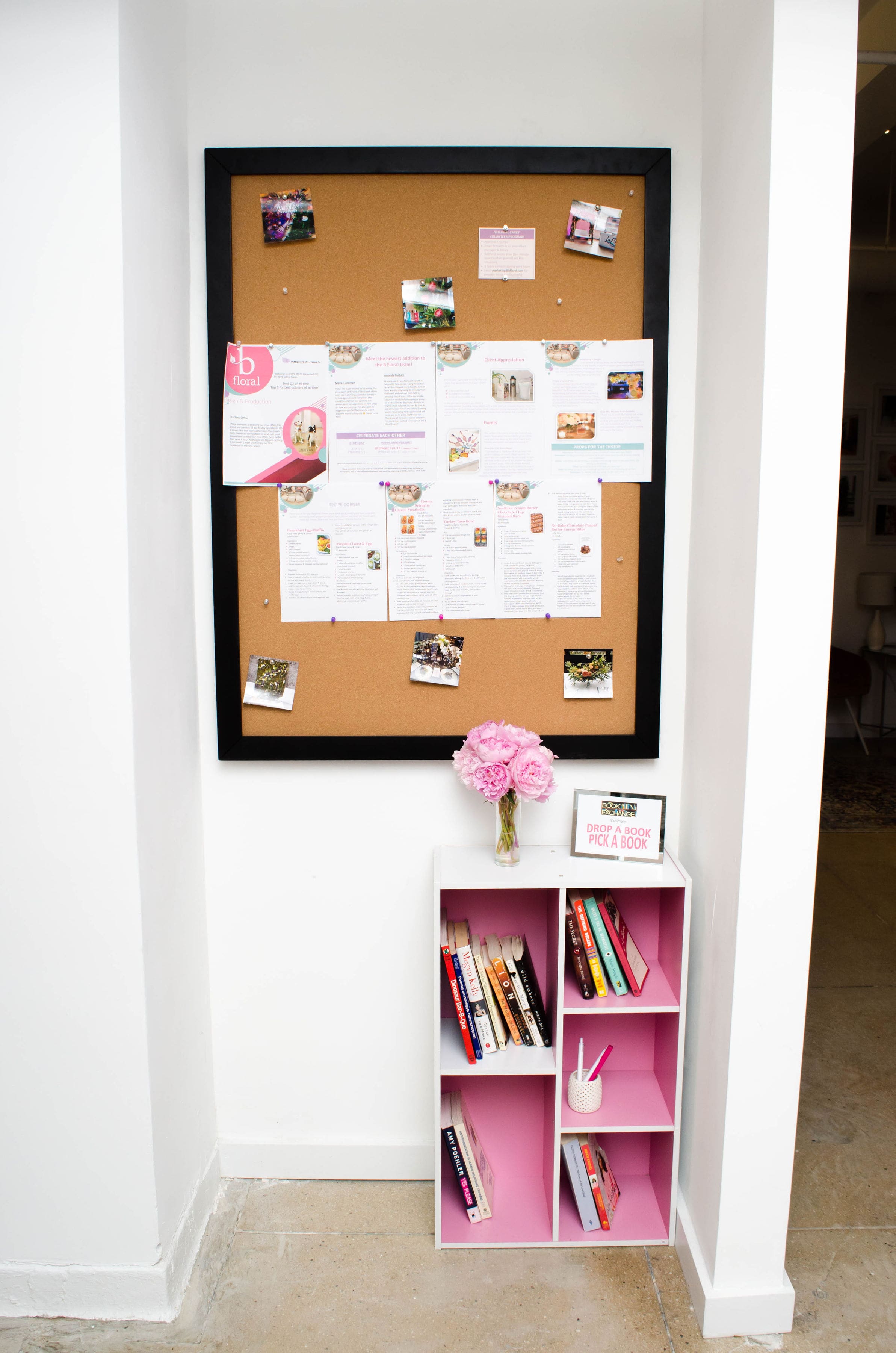 NEW - OFFICE - SPACE - MANHATTAN - COOL - OPEN - LIBRARY - BULLETIN BOARD - BOOKSHELF - B FLORAL