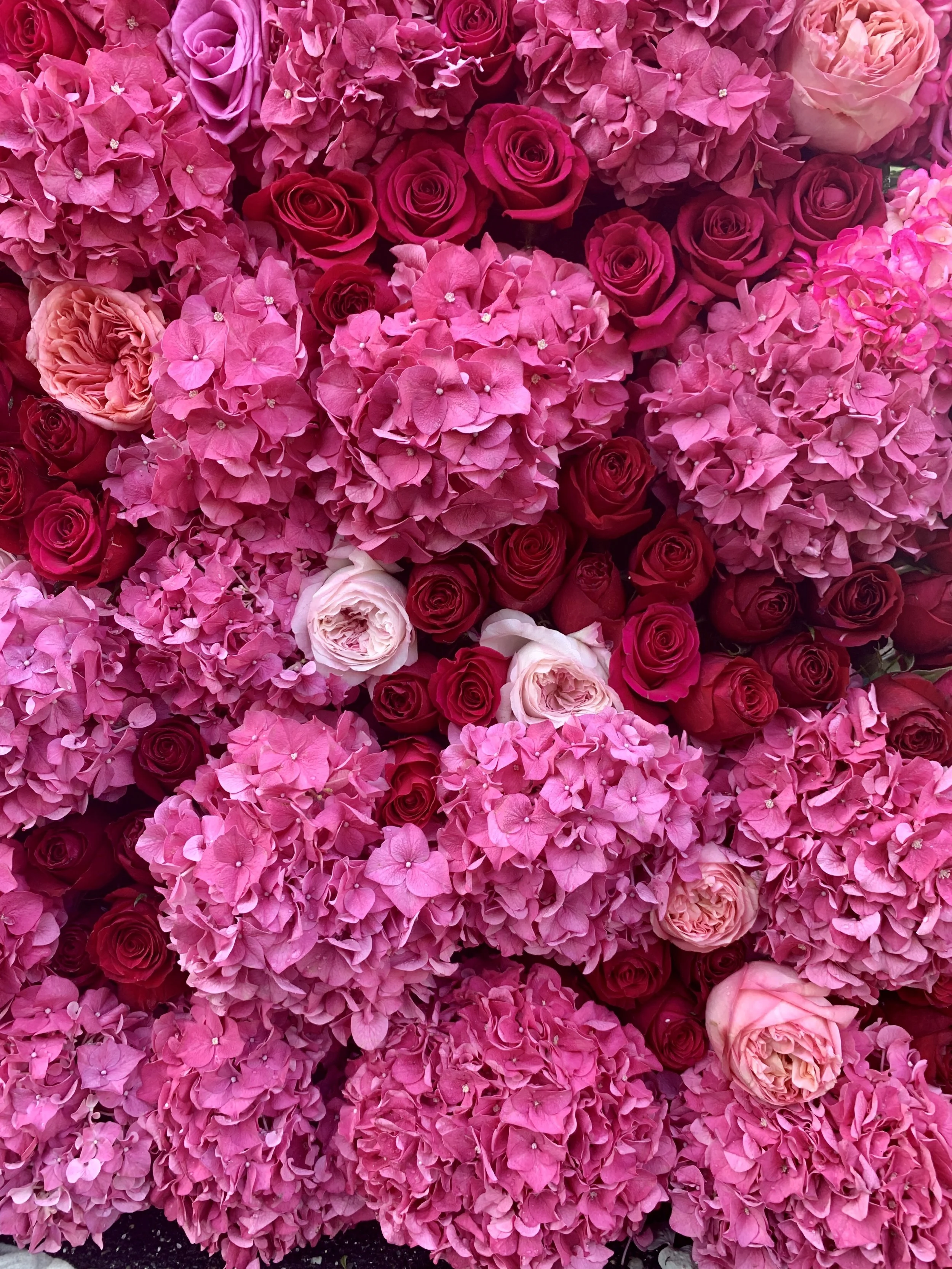Modern Style Trend: A Monochromatic Theme For Your Next Event Modern Style Trend: A Monochromatic Theme For Your Next Event