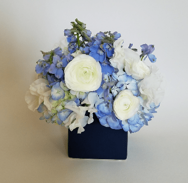 blue-arrangement-hydrangea.png