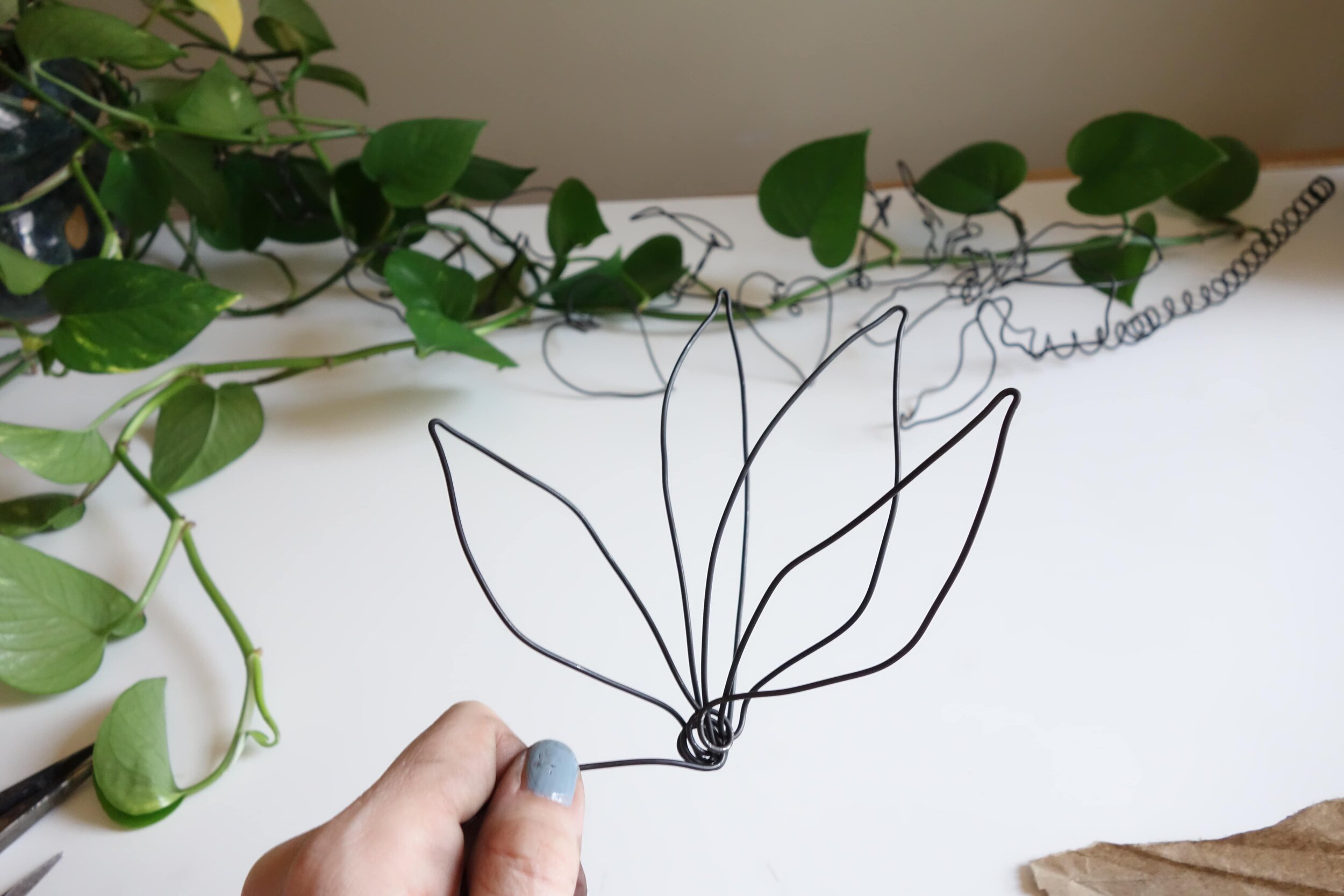 make-wire-flowers.JPG