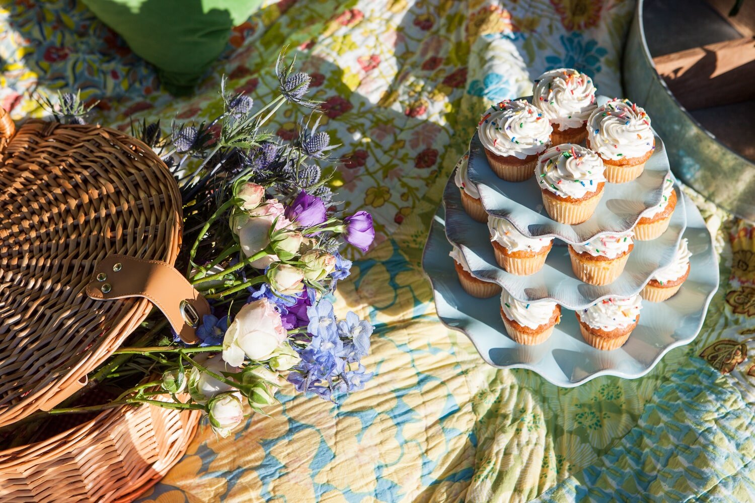 picnic cupcake.jpg