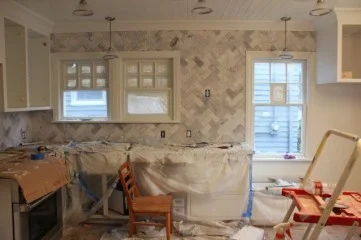 A Marble Backsplash and Rose's Presentation Ball