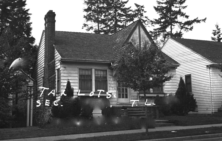 An Old Photo of the Ravenna House