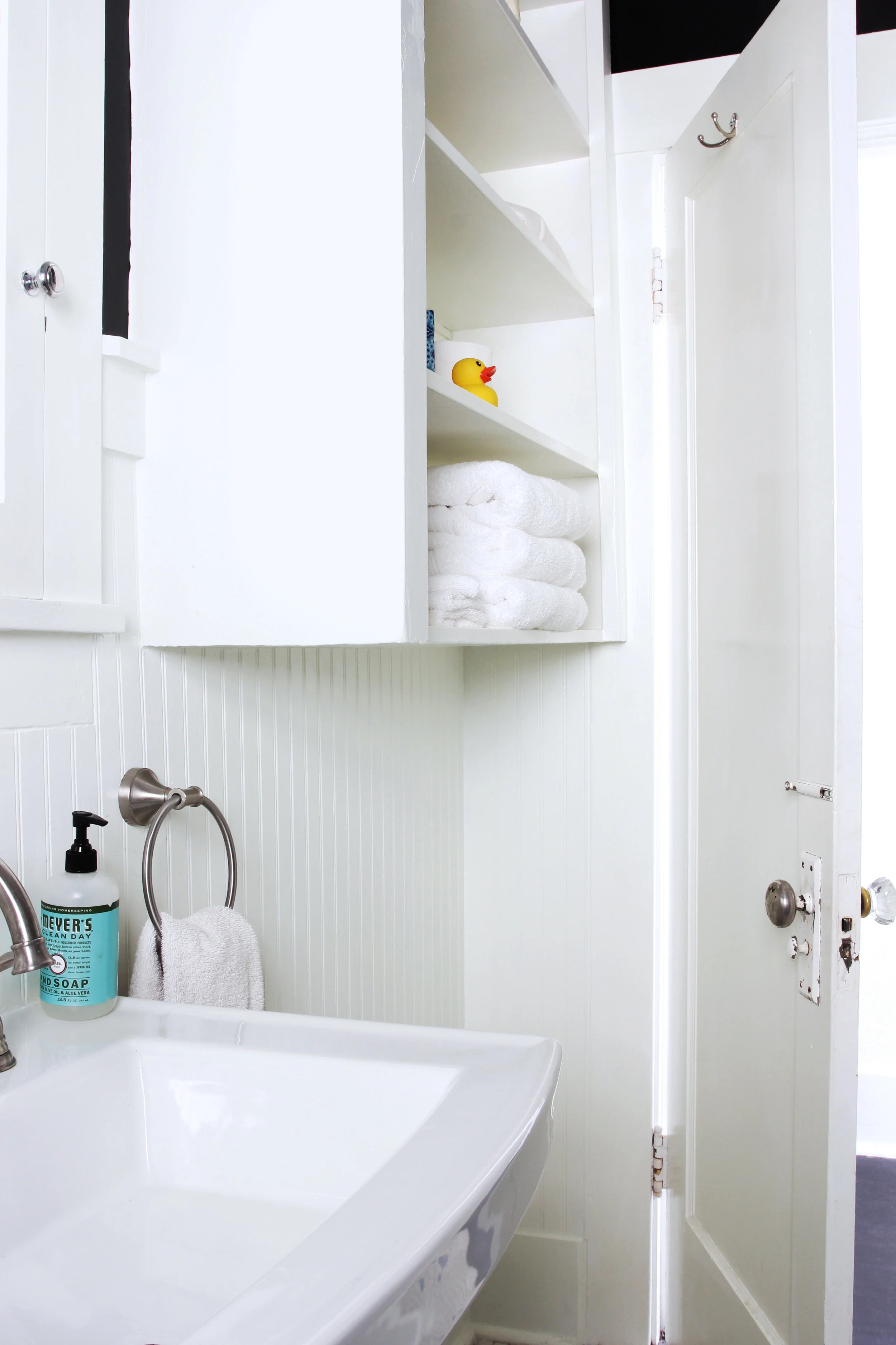 A Bathroom Remodel For Under $1000 at the Dexter House — The Grit and ...