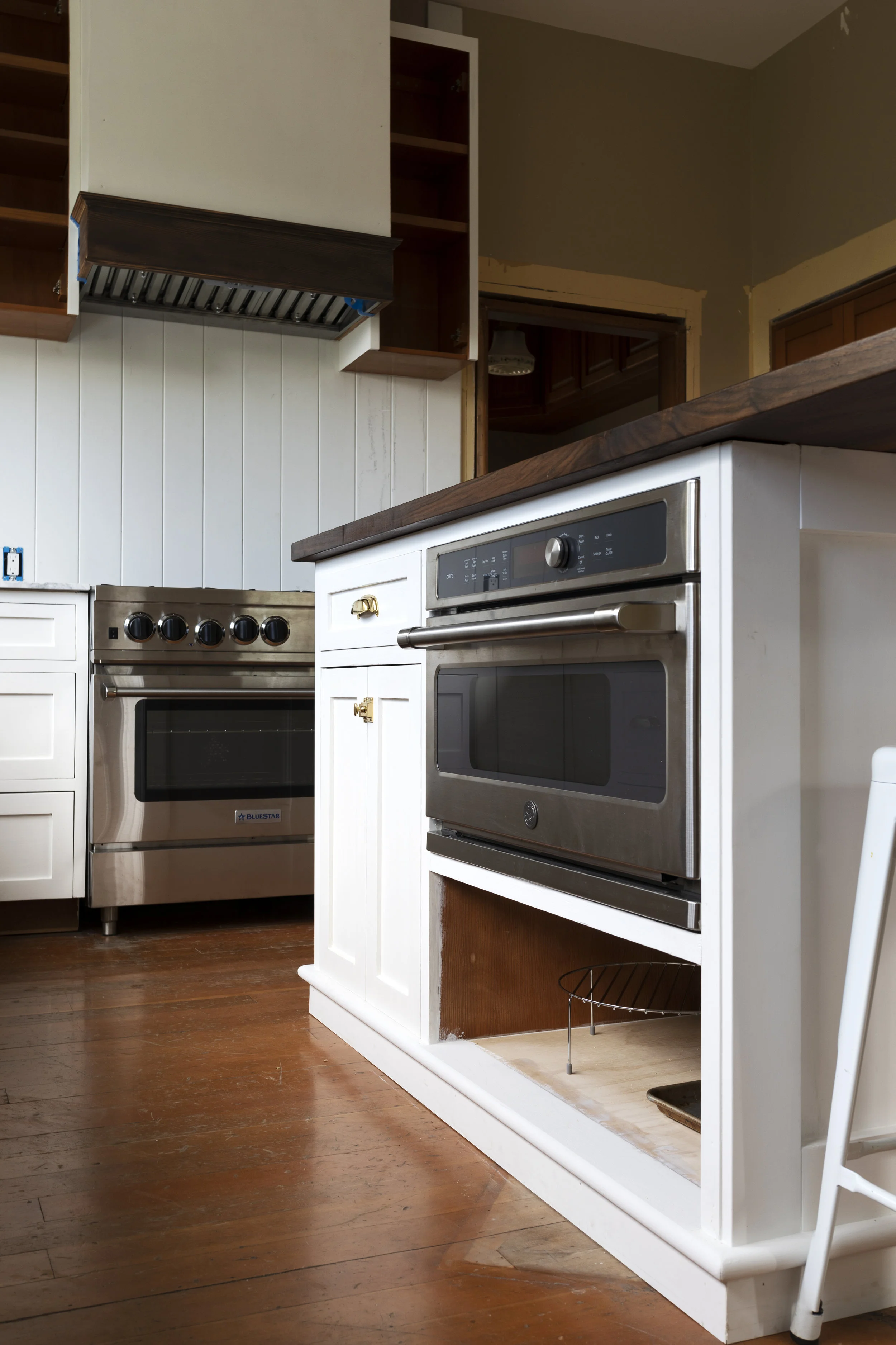 The Grit and Polish - Farmhouse 08-24 Kitchen Update Mircro.jpg
