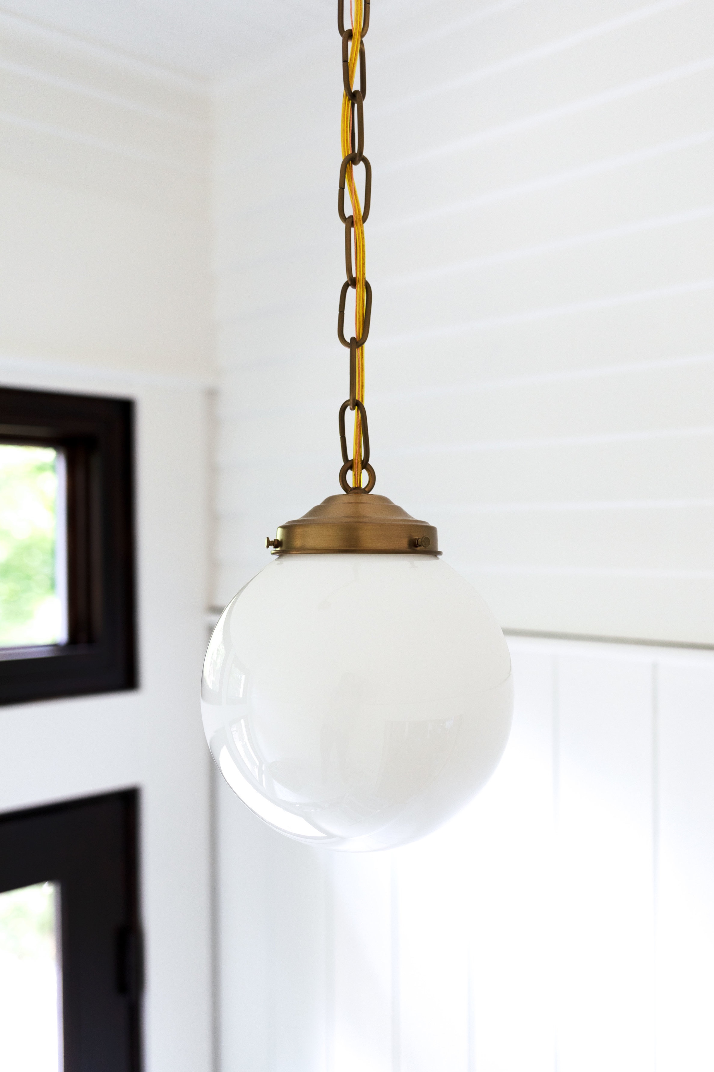 How To Center An Off Center Ceiling Light Without Moving