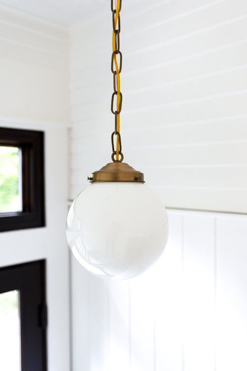 diskret Følelse meditation How to Center An Off-Center Ceiling Light (Without Moving the Junction Box)  — The Grit and Polish