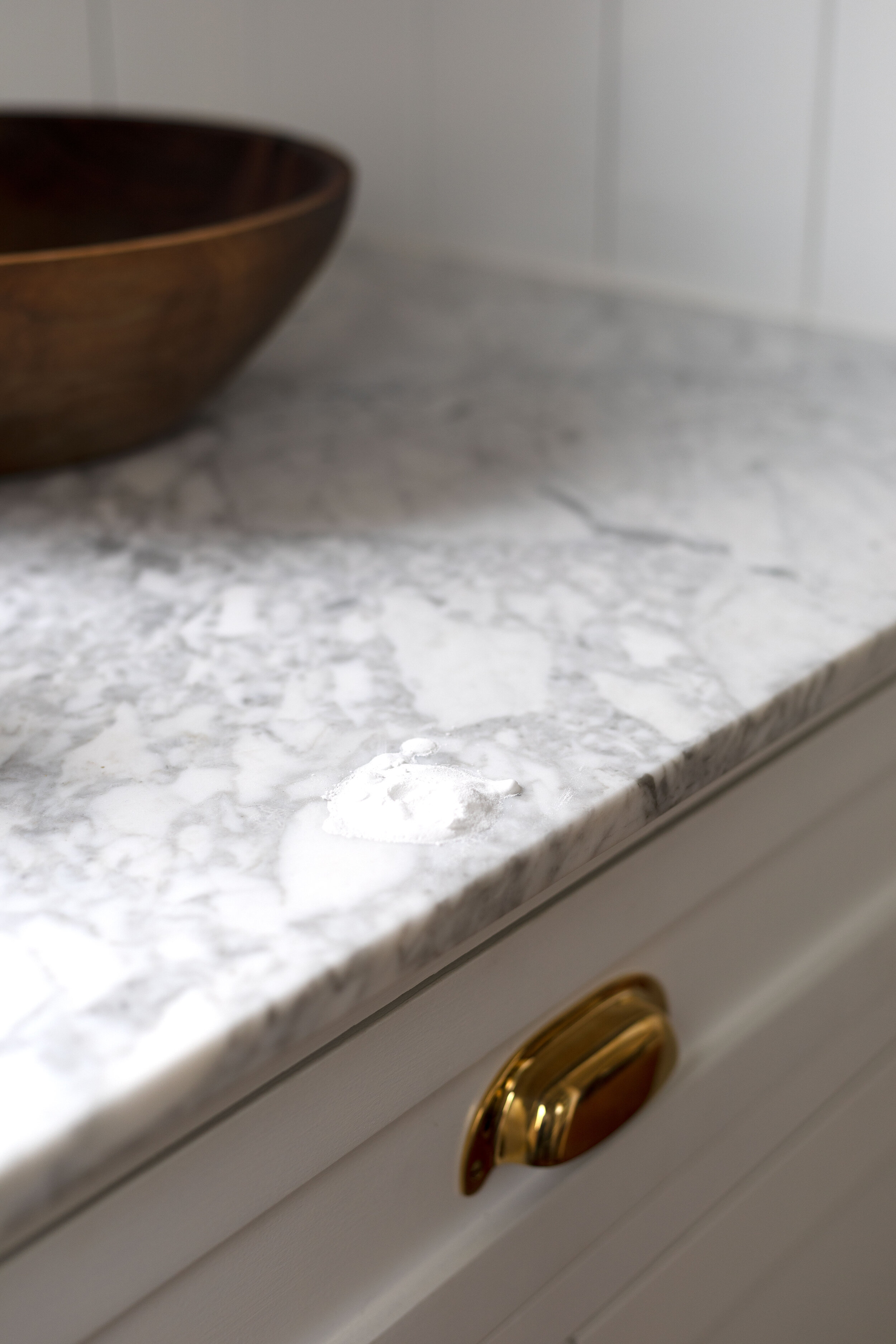 DIY // How to Remove Stains from Marble Surfaces using a Homemade