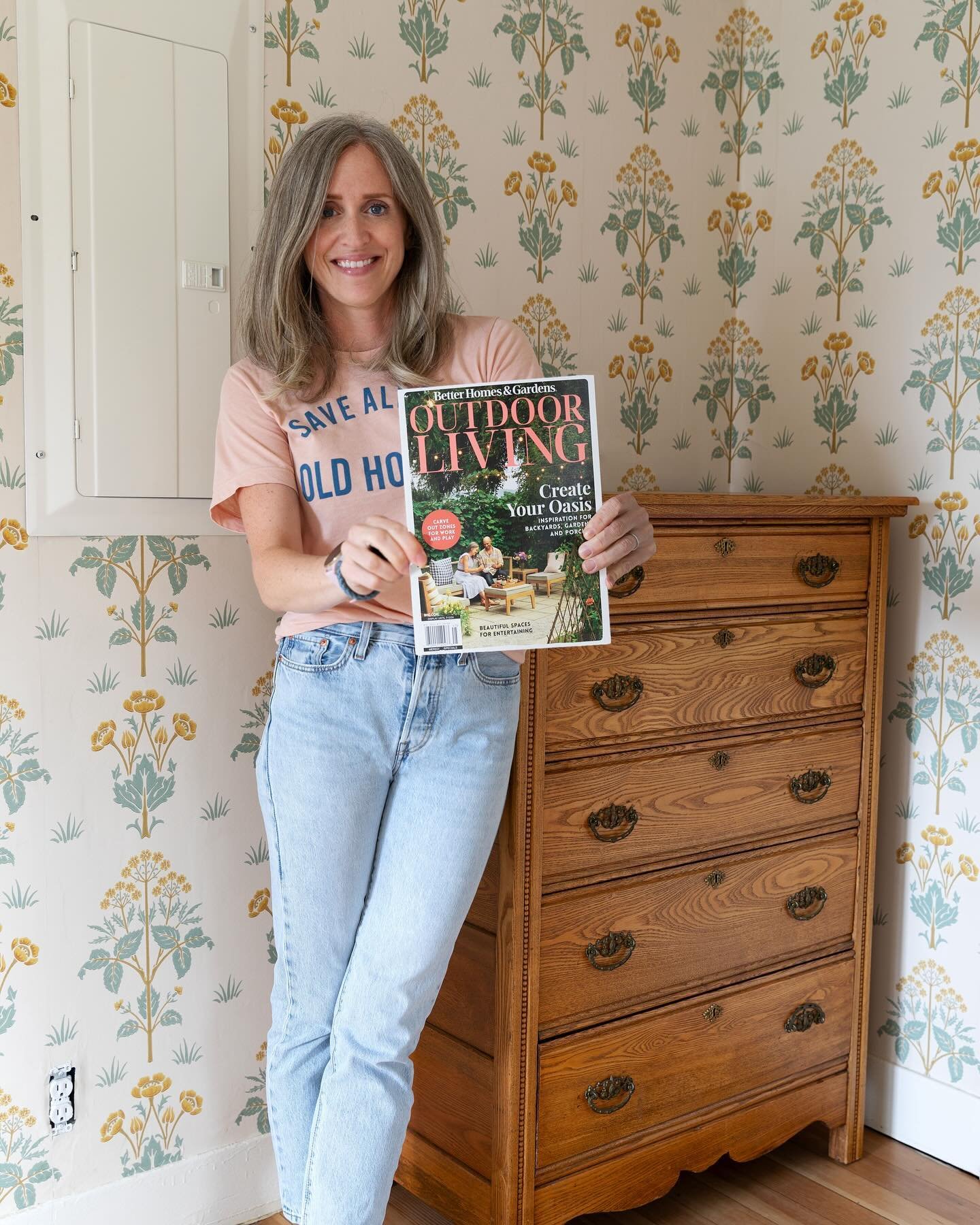 The Farmhouse garden is a cover girl! ✨

What a joy to see this space in print again, especially now that it&rsquo;s Spring and I&rsquo;m missing it so 🥰 Swipe to see a close up of the cover! You can find a copy of BHG&rsquo;s 2024 Outdoor Living wh
