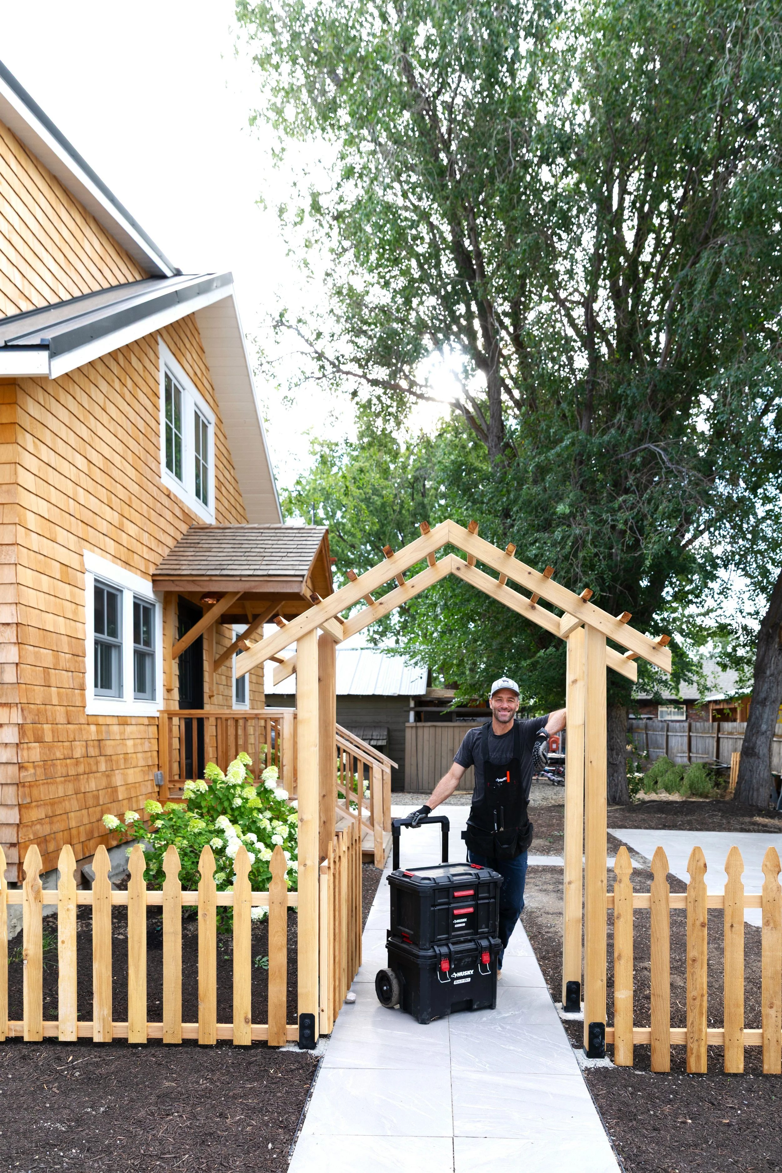 A cute cedar fence for our cute cottage