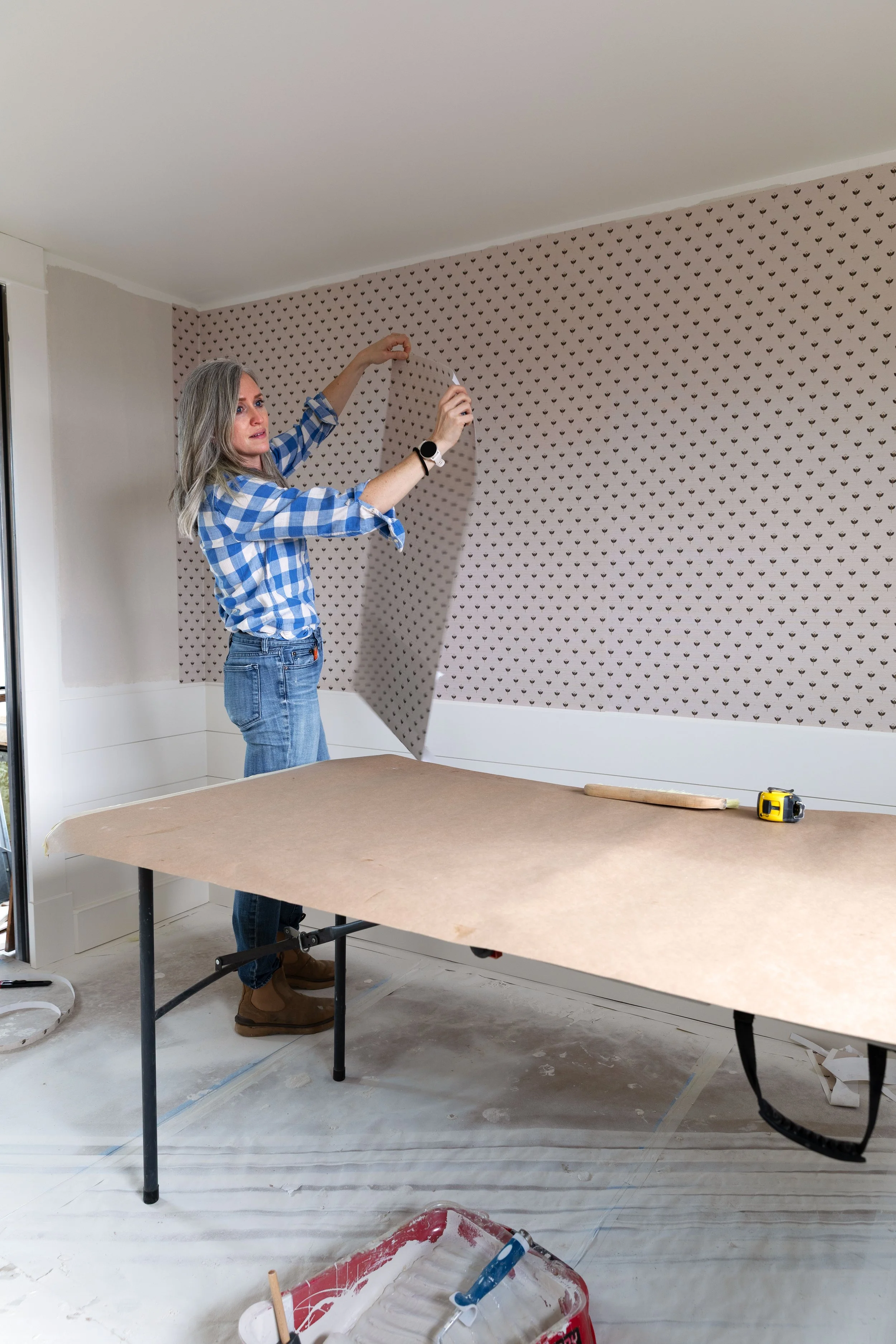 Grasscloth Wallpaper for Daphne's Hill House Bedroom!
