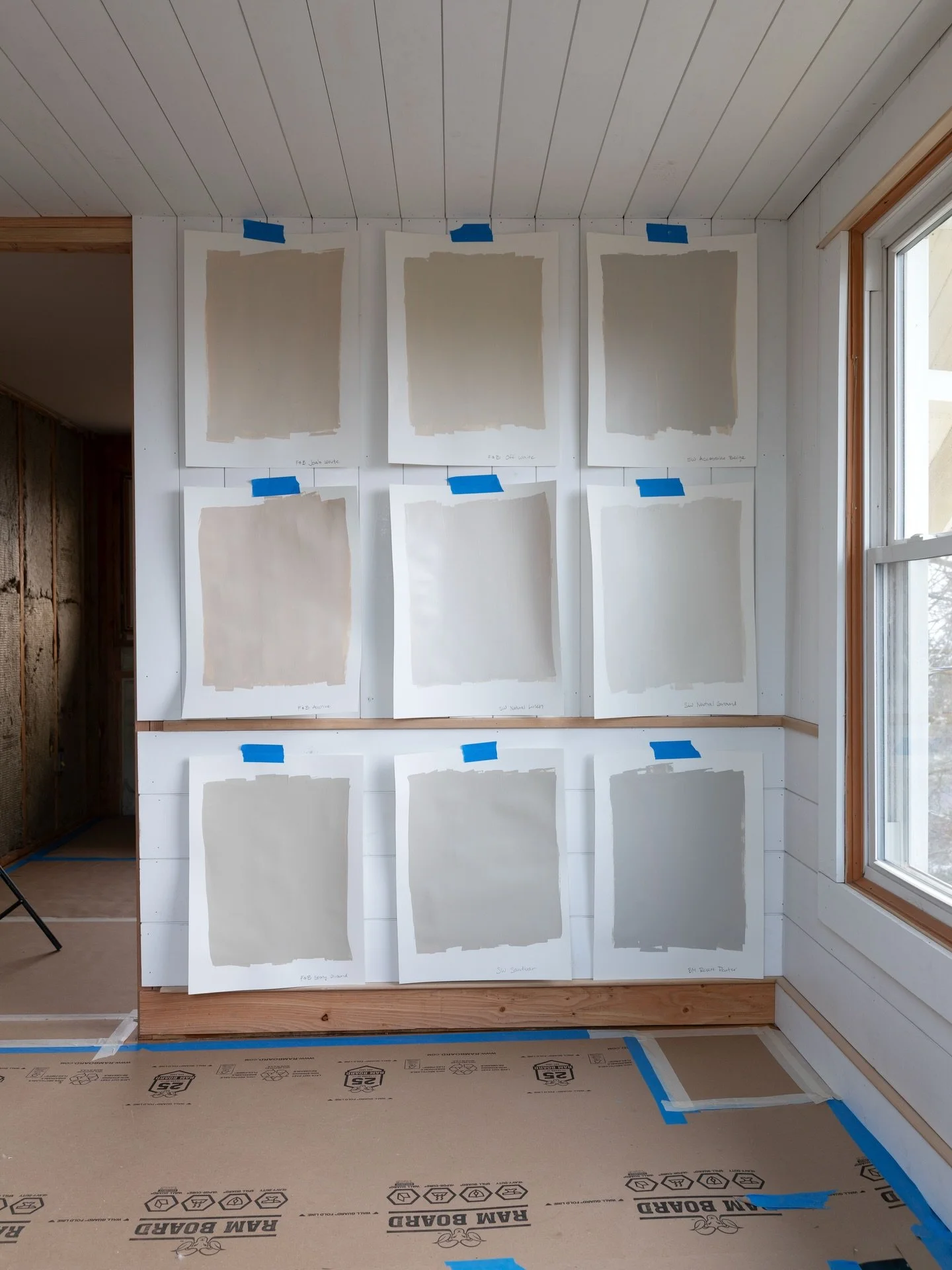 By popular request, here are the color samples we&rsquo;ve tried for the Hill House. 

Some people do color so effortlessly&hellip; but I am not one of those people 😆 Every color I pick involves 15 color samples on the wall and days (or weeks!) of d