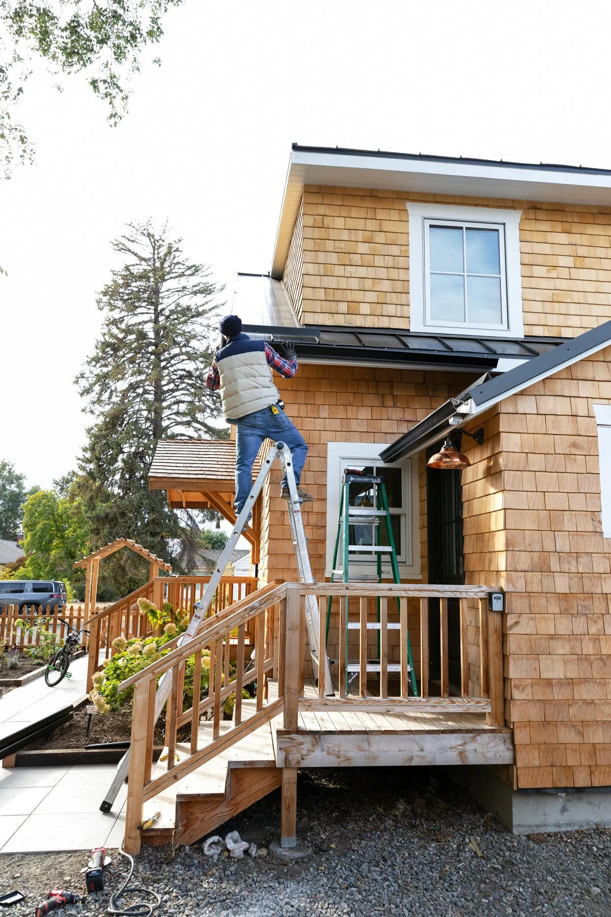 How to install gutters yourself — step-by-step black aluminum gutter guide