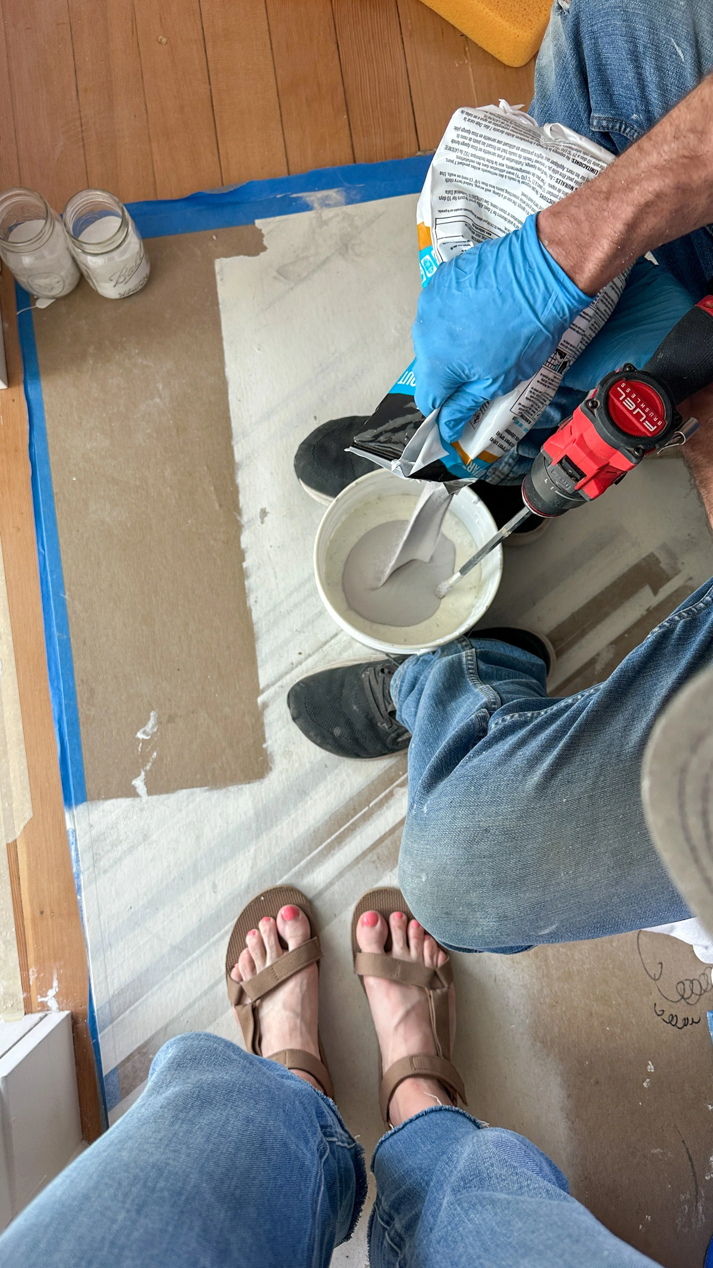 Mixing a batch of laticrete Spectralock epoxy grout using a drill attachment