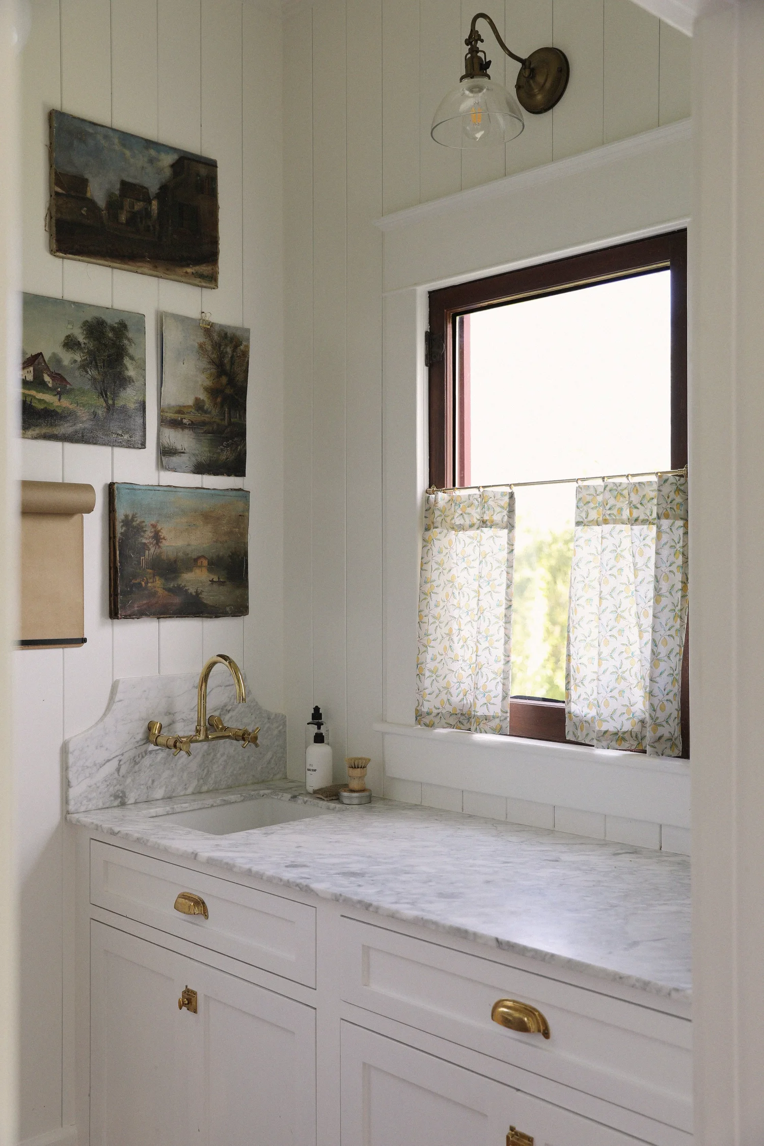 DIY Cafe Curtain — The Grit and Polish