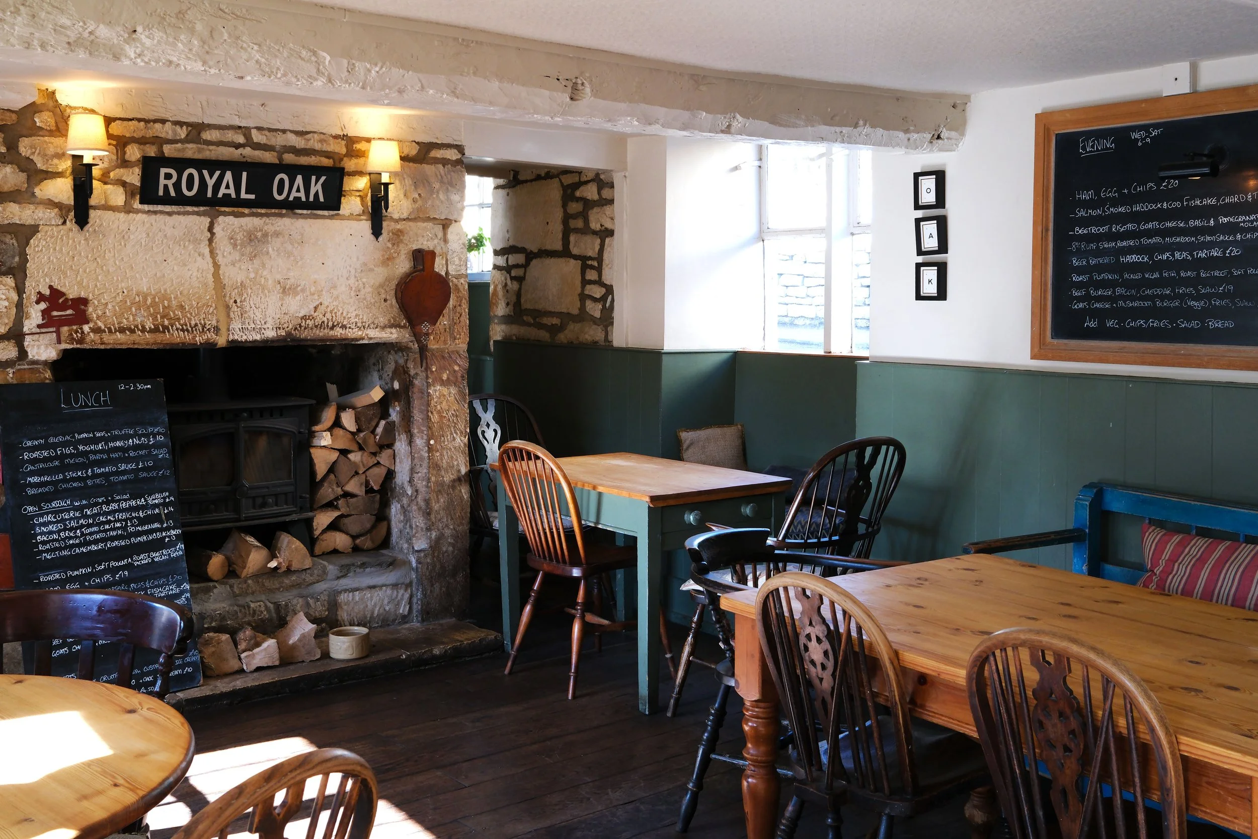 Inside the historic Oak Pub in Painswick England