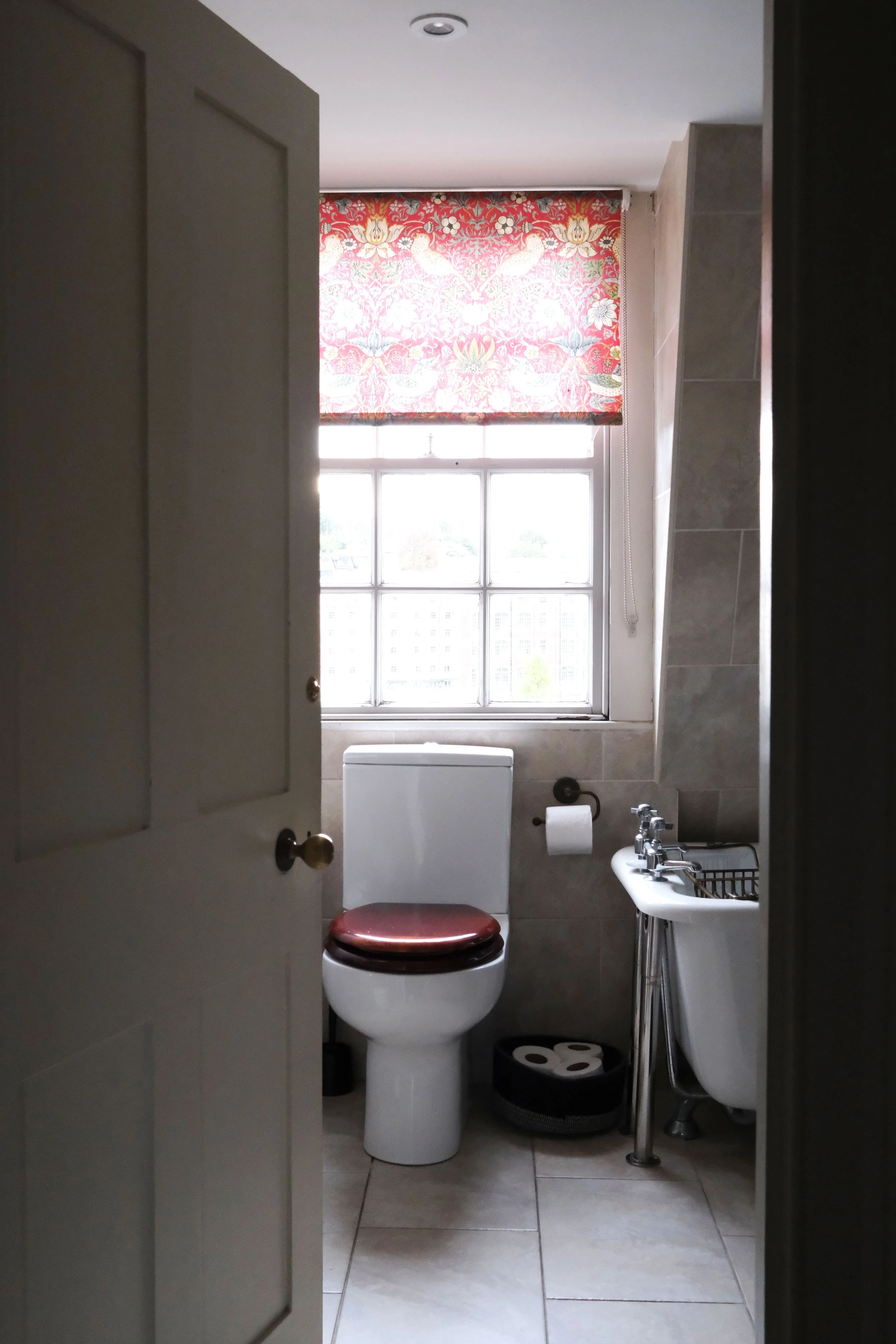 bathroom in historic grade II listed Bath apartment
