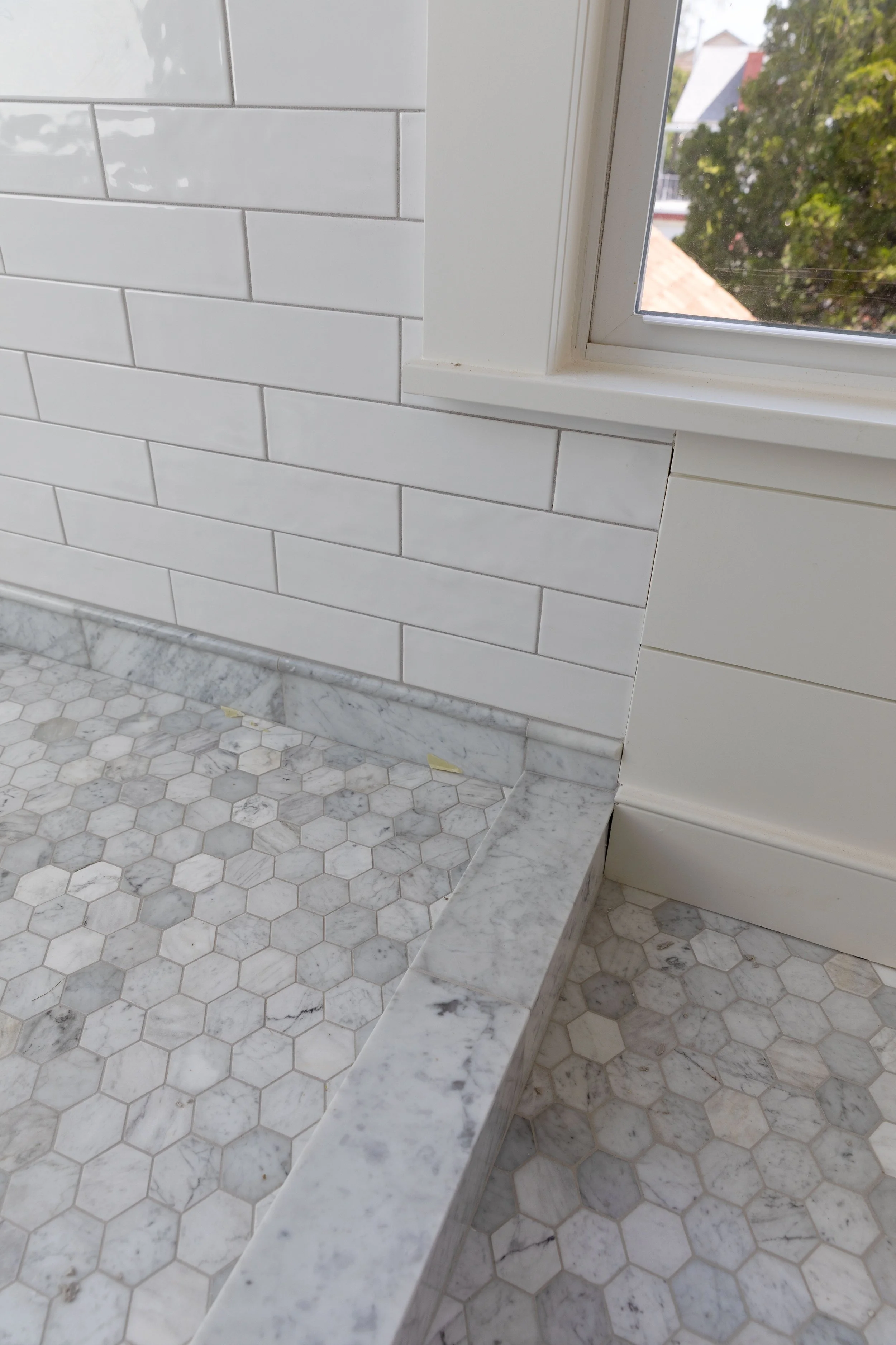 The ensuite bathroom wet room tile and epoxy grout at the Hill House