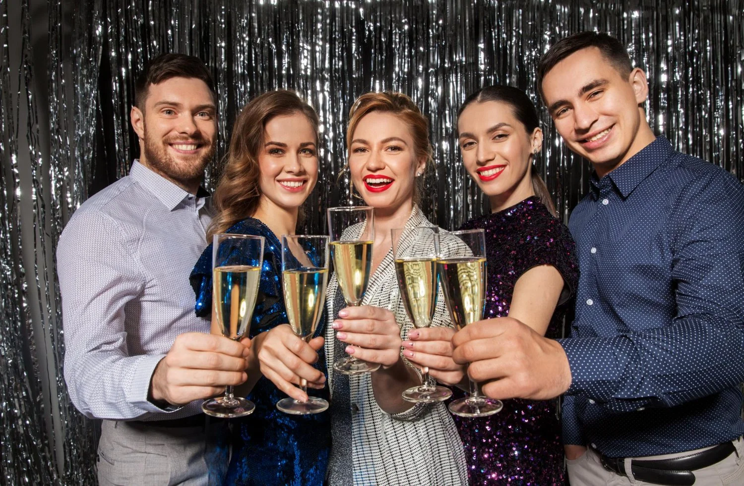  Unique Backdrops for New Year's Eve Photo Booths