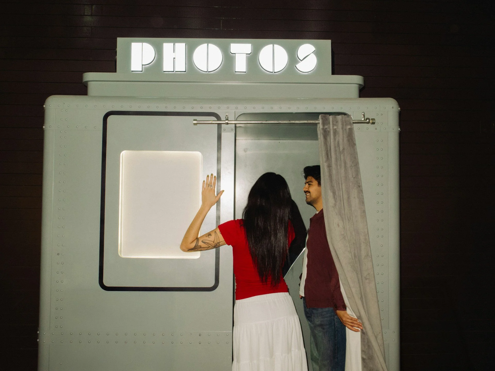 What a Philly Photo Booth Company Usually Handles for You