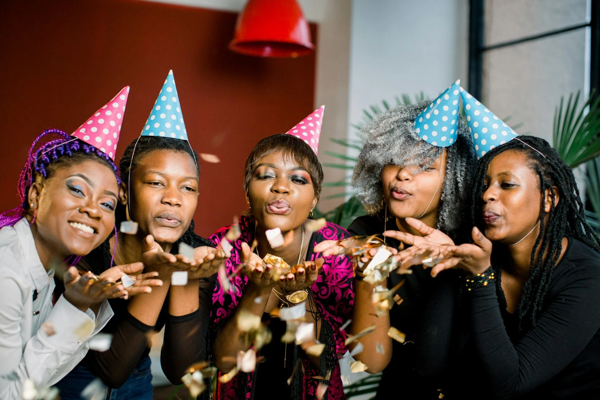 When to Book a Photo Booth in Philadelphia for Spring Birthdays