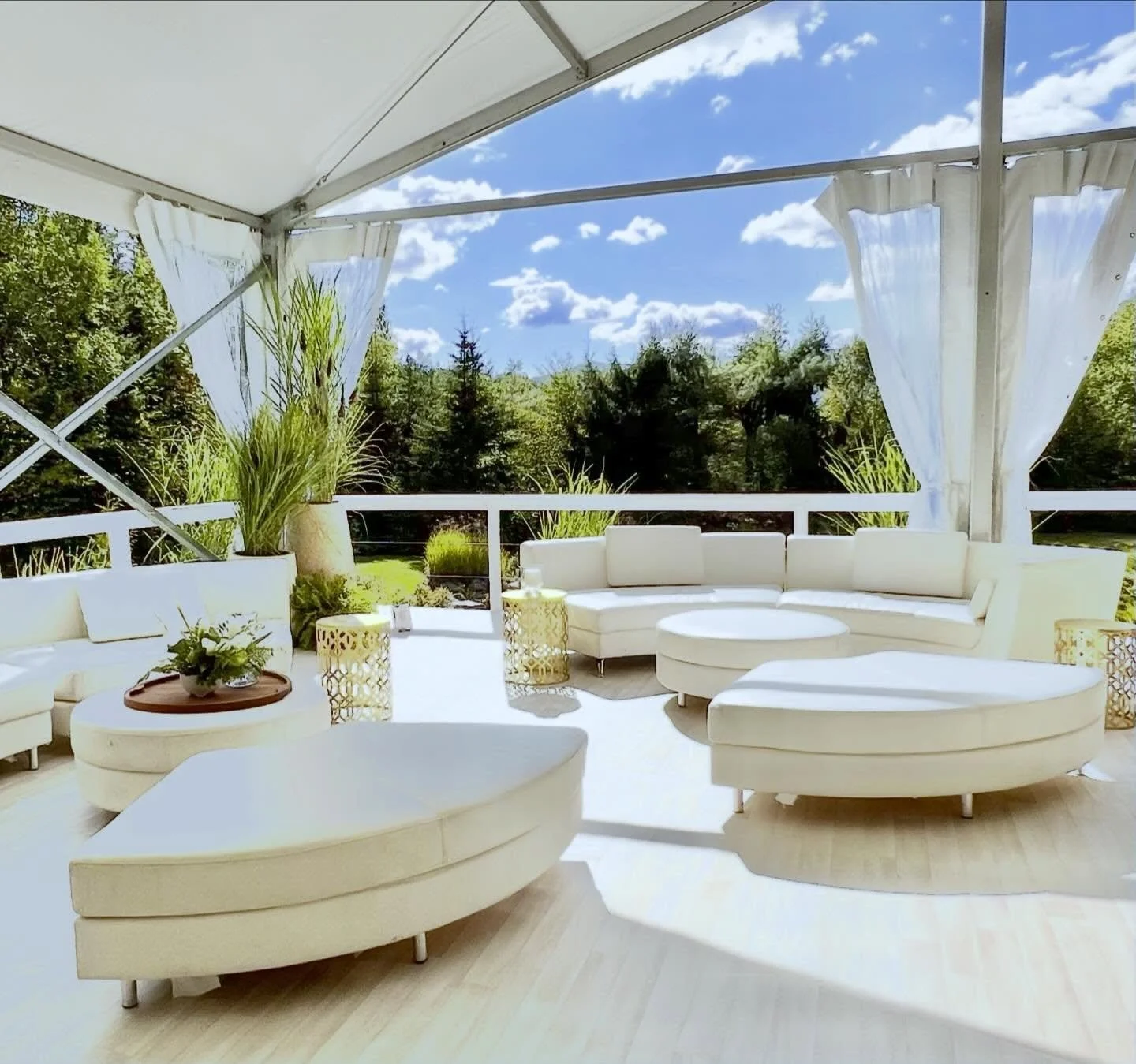 Best lounge to date! Don&rsquo;t underutilize event space. When a lounge is integrated into the party and not lost In a back corner, it&rsquo;s a win for everyone!