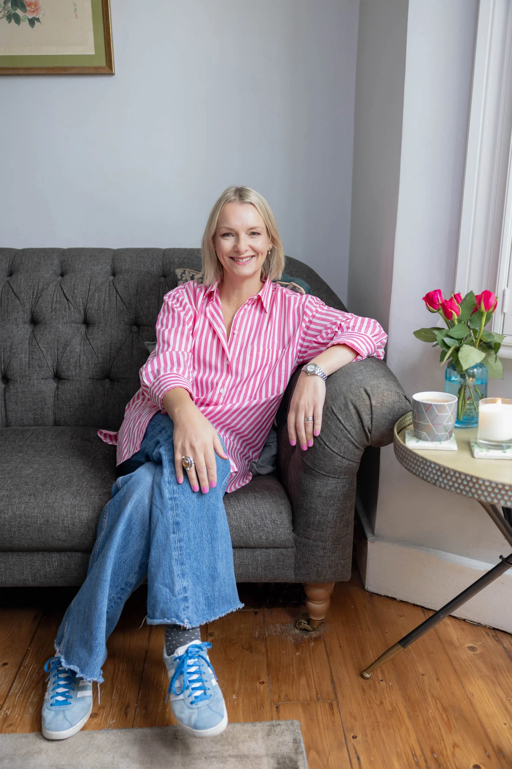 Relaxed personal branding photography session in London, natural outfit by byBALLARD