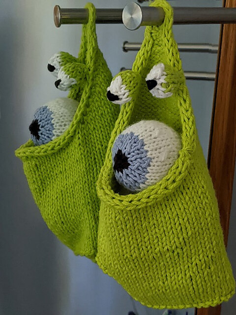 Frog Bag by Stana D. Sortor