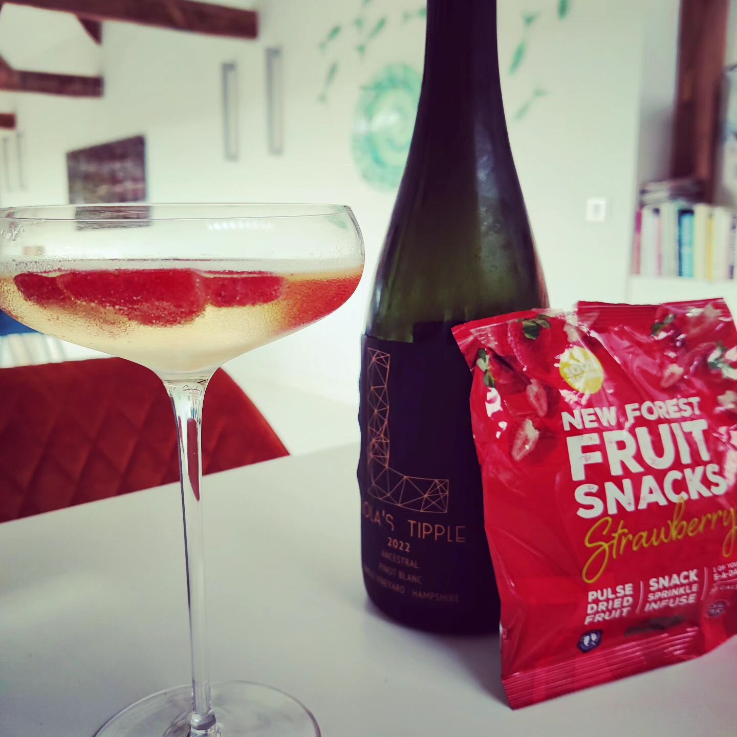 Lola's tipple...with @newforestfruitsnacks strawberries, nothing but the fruit. Absolutely delicious. 💃💃💃