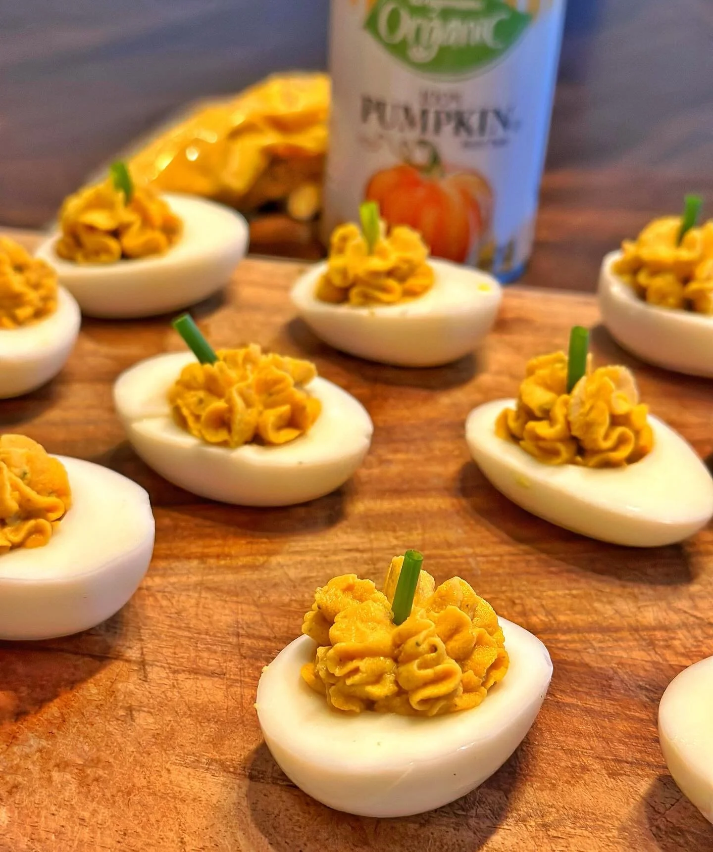 ๐๐The holidays are vastly approaching. A cozy time to be together with friends and loved ones. Thinking about hosting a party, and need a hand in the kitchen? Whether it’s curating the perfect personalized menu, to prepping, to cooking, to cl
