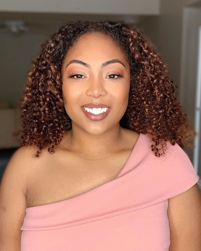 G R A D👩🏽&zwj;🎓I love to see my ladies driven and winning! We chose a very soft and natural glam look for her big day🎓💞 ⁣
Congratulations to all my Babes with Degrees! 🎉🎉
.
.
.
#southfloridamakeupartist #southfloridamua&nbsp;#soflomua&nbsp;#mi