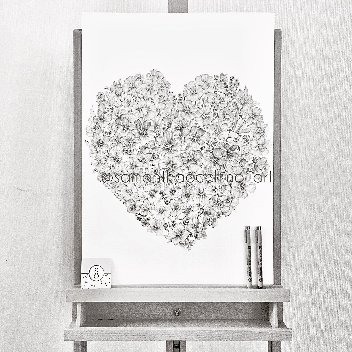 &bull;H e a r t 🌸 B l o s s o m&bull;

Do you ever feel that you&rsquo;re surpassing a difficult/ stressful time and a fog is starting to clear from your head?

That&rsquo;s what I felt when drawing this piece. 

The ombre&rsquo; #handdrawnart effec