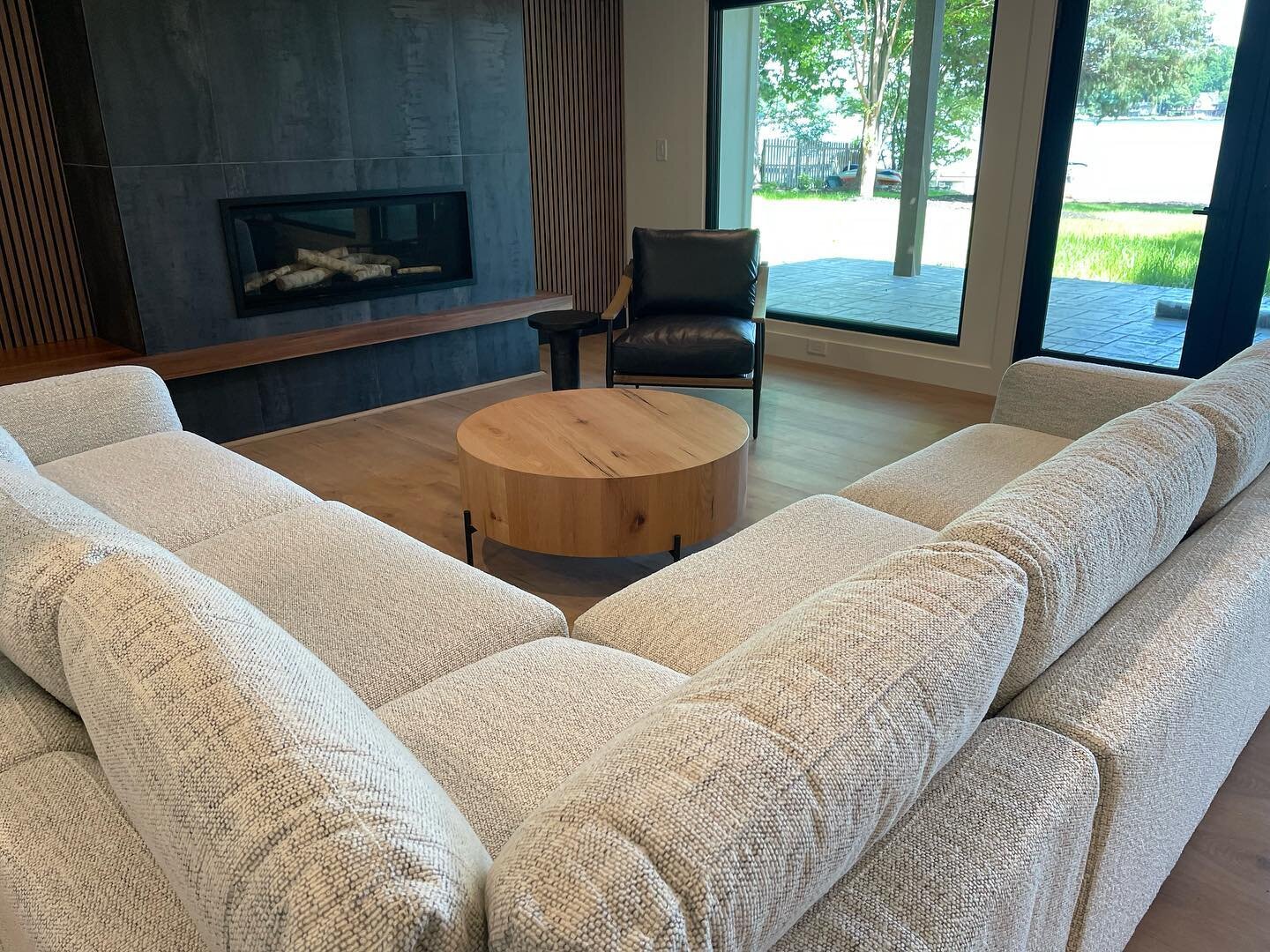 Furniture is all coming together nicely for our Lake Norman clients in this install day! Love this angle right here!😍

Interior designs by @homestylesdesign 
~~~~~~~~~~~~~~~~~~~~~~~~~~~~

Homestyles Interior Design
📱704-906-7469
📧 Wendy@Homestyles