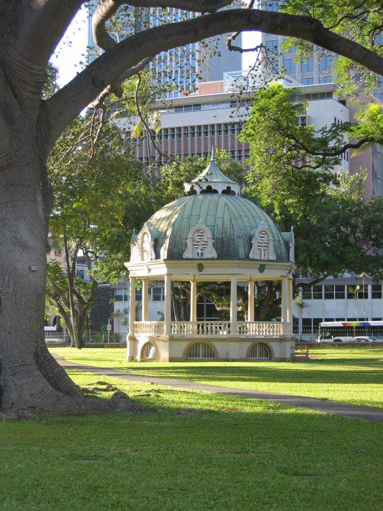 Iolani Palace Honolulu 3.jpg