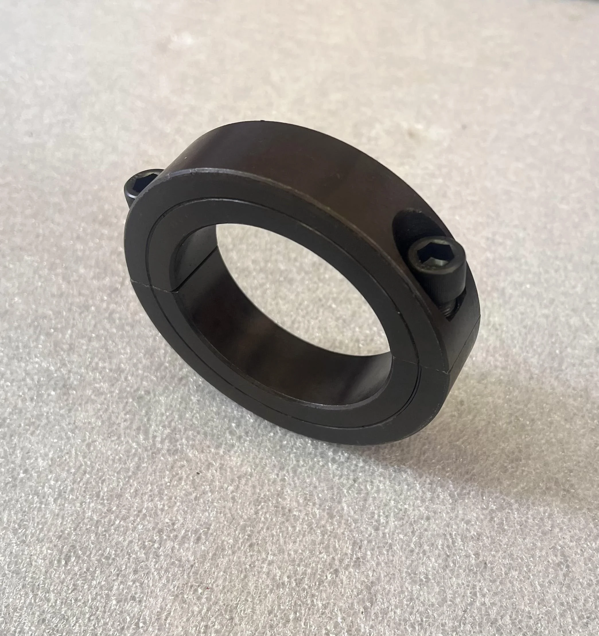2.5 inch Double-Split Shaft Collar Black III.jpg